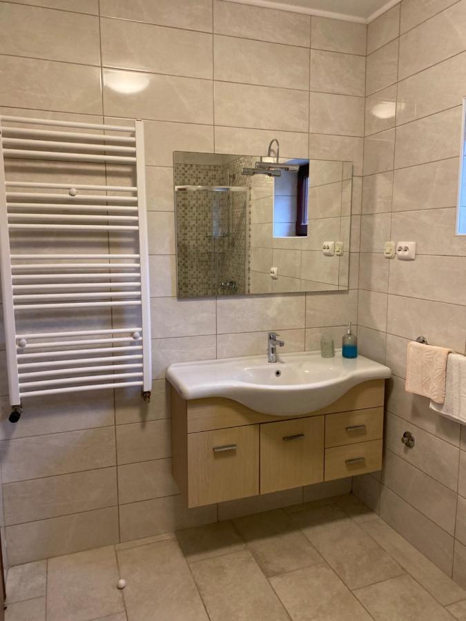 Apartment Mare Krk Milohnici Exteriör bild